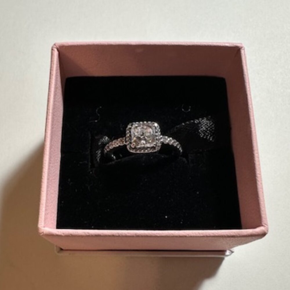 Pandora Halo Ring size 5- NWOT Box - Picture 2 of 2